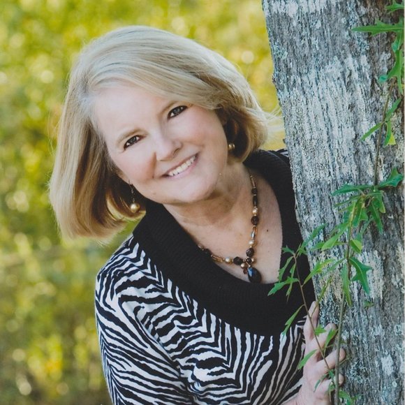 Meet your Posher, Rita - Picture 1 of 2